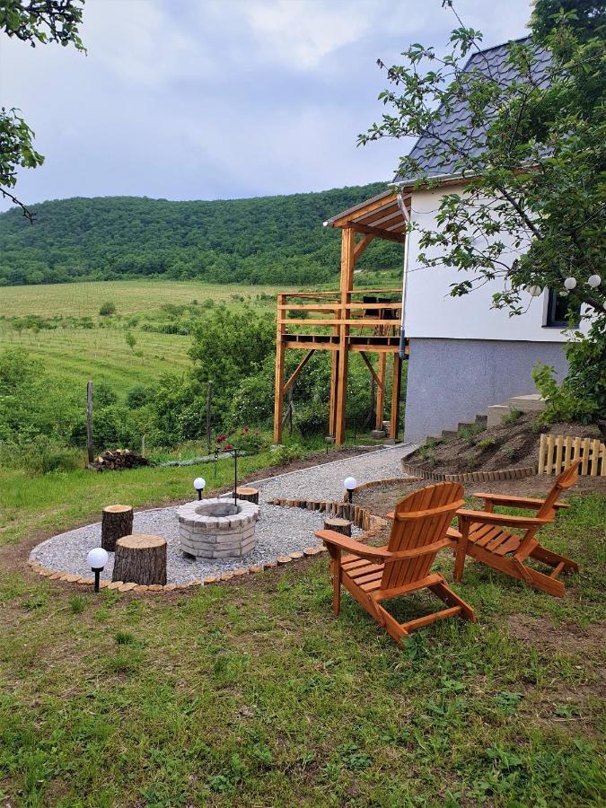 Eged Lodge Eger Ngoại thất bức ảnh