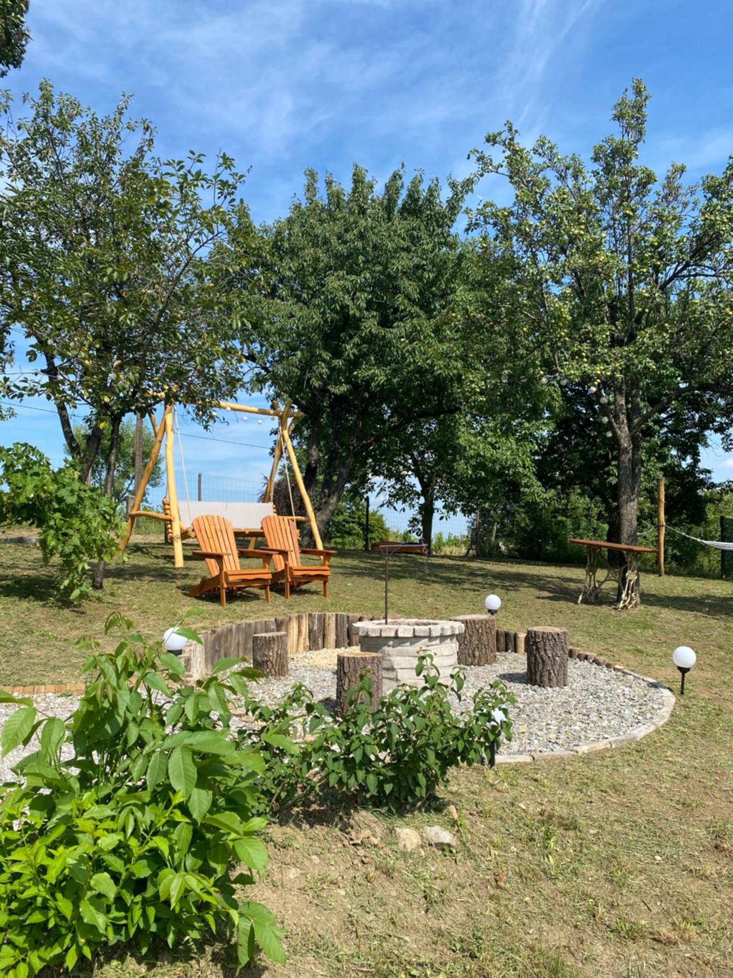Eged Lodge Eger Ngoại thất bức ảnh